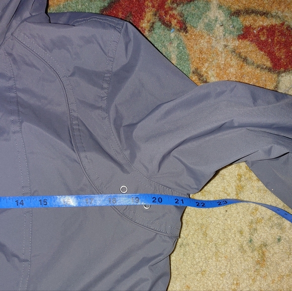 Free Country Grey Reversible Rain Coat. - Picture 9 of 11